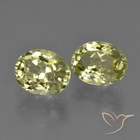 Gemme di Sillimanite Giallo verde naturale da 4.57 ct, Ovale, VVS