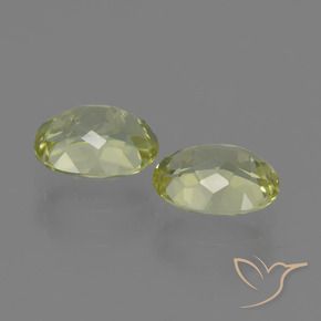 Gemme di Sillimanite Giallo medio naturale da 3.97 ct, Ovale, VVS-VS