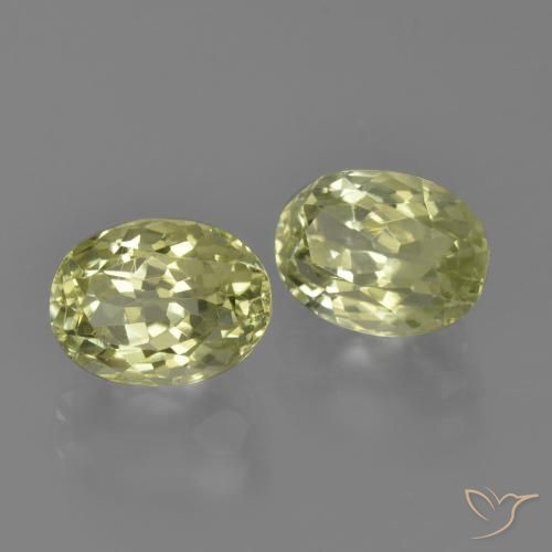 Gemme di Sillimanite Giallo verdastro naturale da 3.27 ct, Ovale, VVS-VS