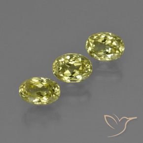 Gemme di Sillimanite Giallo medio naturale da 3.12 ct, Ovale, VVS-VS