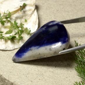 Sodalite Blu navy naturale da 56.80 ct, Forma a pera, Opaco