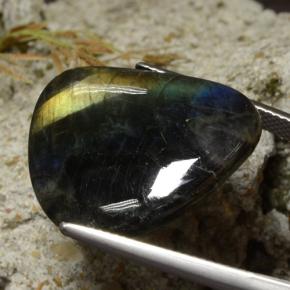 Spettrolite naturale multicolore da 19,11 ct, forma fantasia, opaco