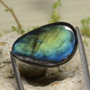 Spettrolite naturale multicolore da 11,39 ct, forma fantasia, opaco