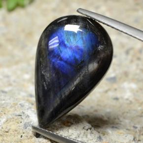 Spettrolite Multicolore naturale da 8.15 ct, Forma a pera, Opaco