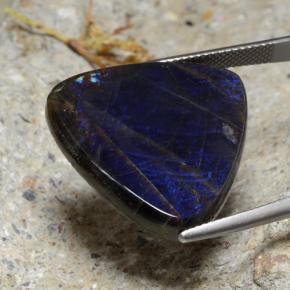 Spettrolite naturale multicolore da 23,11 ct, trillion, opaco
