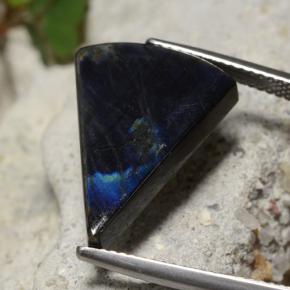 Spettrolite naturale multicolore da 7,77 ct, trillion, opaco