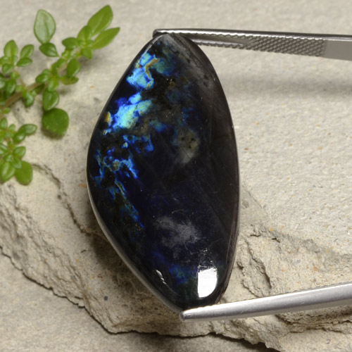 Spettrolite naturale multicolore da 23,37 ct, forma fantasia, opaco