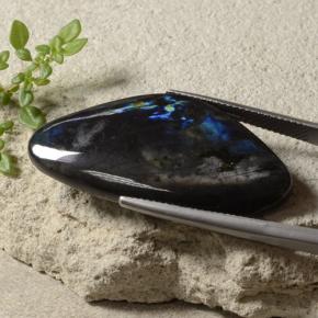 Spettrolite naturale multicolore da 23,37 ct, forma fantasia, opaco