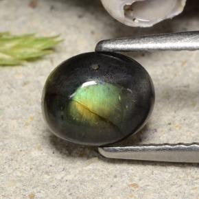 Spettrolite naturale multicolore da 0,74 ct, taglio ovale, opaco