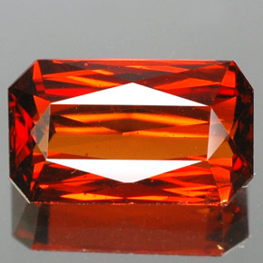 Granato spessartite Arancione rossastra naturale da 2.28 ct, Taglio smeraldo, VVS-VS
