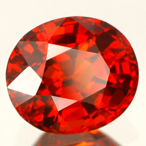 Granato spessartite Arancione rossastra naturale da 2.50 ct, Taglio ovale, VVS-VS