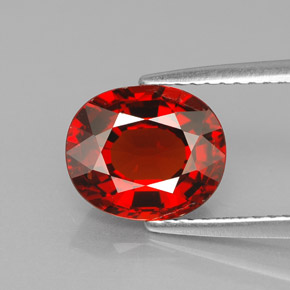 Granato spessartite Arancione rossastra naturale da 2.85 ct, Taglio ovale, VVS-VS