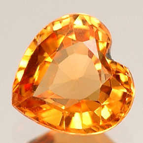 Granato spessartite naturale arancione da 0,68 ct, a forma di cuore, VVS