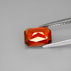 Granato spessartite naturale rosso da 2,42 ct, taglio smeraldo, VVS-VS