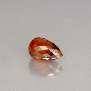 Granato spessartite naturale arancione da 1,28 ct, briolette, VS