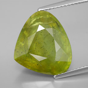 Sfene Verde giallastro naturale da 10.16 ct, Forma a pera, SI