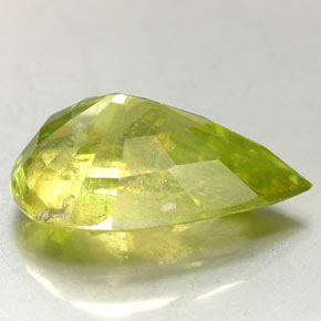 Sfene naturale verde da 5,24 ct, taglio a pera, SI