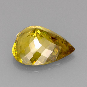 Sfene naturale giallo da 12,18 ct, a forma di cuore, VVS