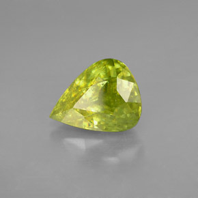 Sfene naturale verde da 2,47 ct, taglio a pera, SI