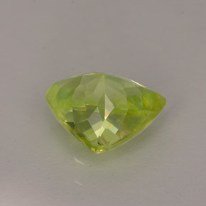 Sfene naturale verde da 1,09 ct, trillion, VS