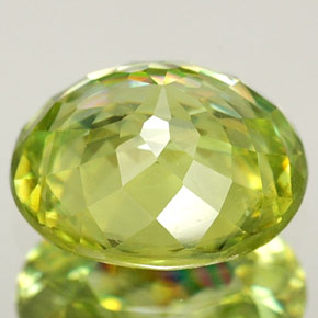 Sfene naturale multicolore da 1,76 ct, taglio ovale, VVS