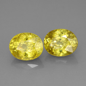 Sfene naturale giallo da  ct, taglio ovale, VS