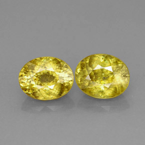 Sfene naturale giallo da  ct, taglio ovale, VS
