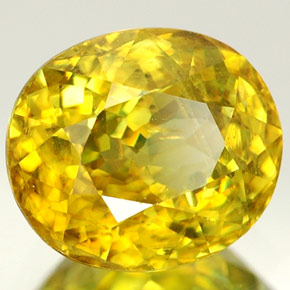 Sfene naturale giallo da 1,94 ct, taglio ovale, VVS-VS