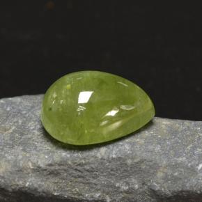 Sfene naturale verde da 6,90 ct, taglio a pera, traslucido