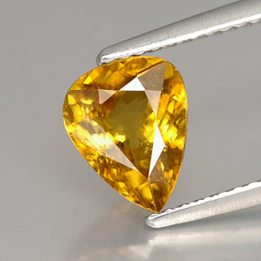 Sfene naturale arancione da 1,56 ct, taglio a pera, VS