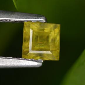 Sfene Oro verdastro naturale da 0.43 ct, Quadrato, VS-SI