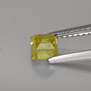 Sfene naturale oro da 0,56 ct, quadrato, VS-SI
