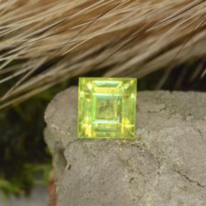 Sfene naturale verde da 0,57 ct, quadrato, VS-SI