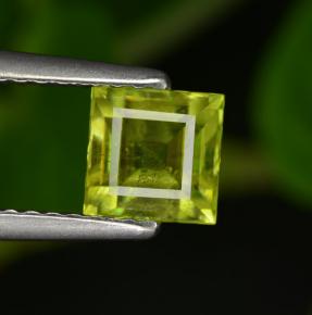 Sfene naturale verde da 0,99 ct, quadrato, VS-SI