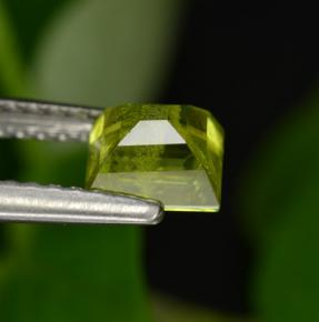 Sfene naturale verde da 0,99 ct, quadrato, VS-SI