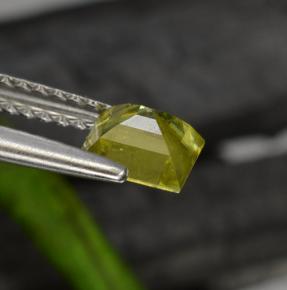 Sfene naturale giallo da 0,76 ct, quadrato, VS-SI