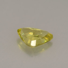 Sfene naturale giallo da 0,93 ct, trillion, VVS-VS