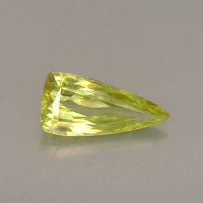 Sfene naturale verde da 0,74 ct, trillion, VS