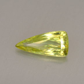 Sfene naturale verde da 0,74 ct, trillion, VS