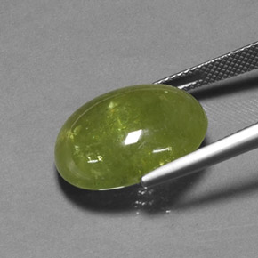 Sfene naturale verde da 21,01 ct, taglio ovale, traslucido