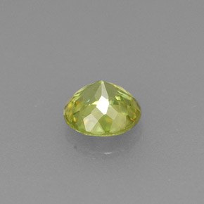 Sfene Verde giallastro naturale da 0.39 ct, Taglio rotondo, VVS-VS