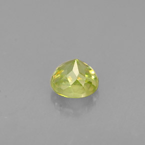 Sfene Verde giallastro naturale da 0.37 ct, Taglio rotondo, VVS-VS