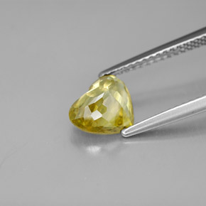 Sfene naturale giallo da 1,57 ct, a forma di cuore, VVS-VS