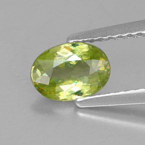 Sfene naturale verde da 0,76 ct, taglio ovale, VS