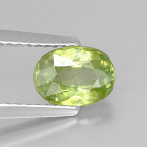 Sfene naturale verde da 1,07 ct, taglio ovale, VVS-VS