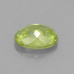 Sfene naturale verde da 0,81 ct, taglio ovale, VS