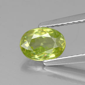 Sfene Verde dorato naturale da 0.85 ct, Taglio ovale, VS