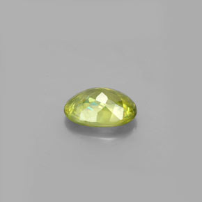 Sfene naturale verde da 0,85 ct, taglio ovale, VS-SI
