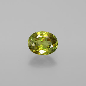 Sfene Verde dorato naturale da 1.39 ct, Taglio ovale, VS