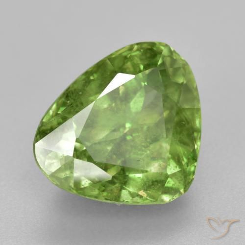 Sfene Verde caldo naturale da 4.97 ct, Forma a pera, VS-SI